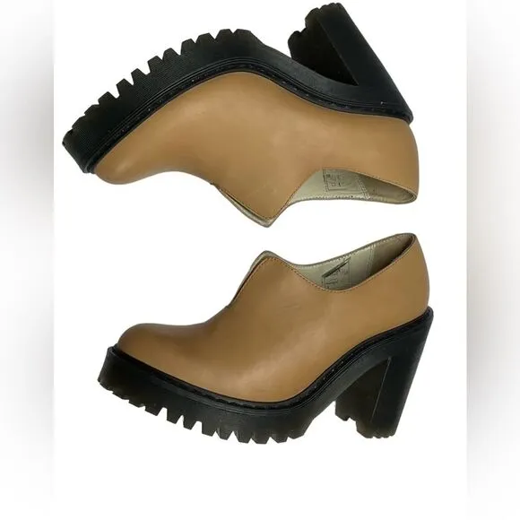 Dr. Martens AirWair Tan Cordelia Slip-On Chucky Platform Heel Shoe Boots Size 6