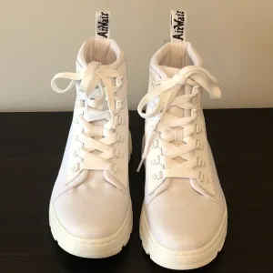 Dr Martens Airwair White Womens Boots - Size 7 (38 EU)