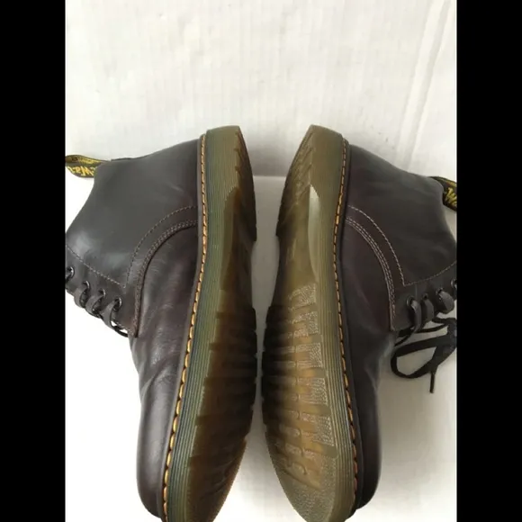 Dr. Martens Barnie Chukka Boot
