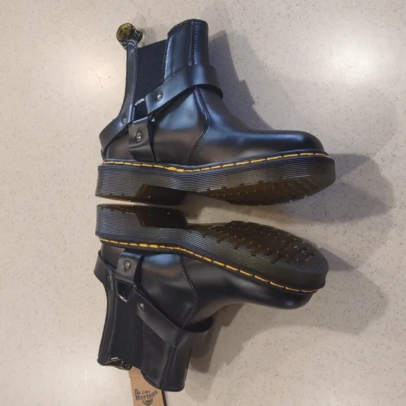 Dr. Martens Black 2976 Wilcox Leather Boots Men's 7.5 / Women's 8.5 NWT