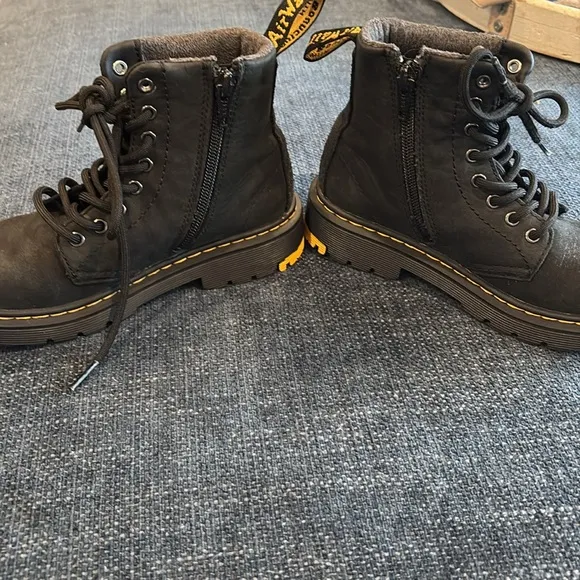 Dr. Martens Black YELLOWSTONE Leather Boots