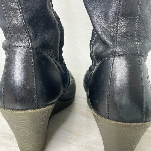Dr. Martens boots Lace Up leather sz 9 “Leanne” 20 eye black