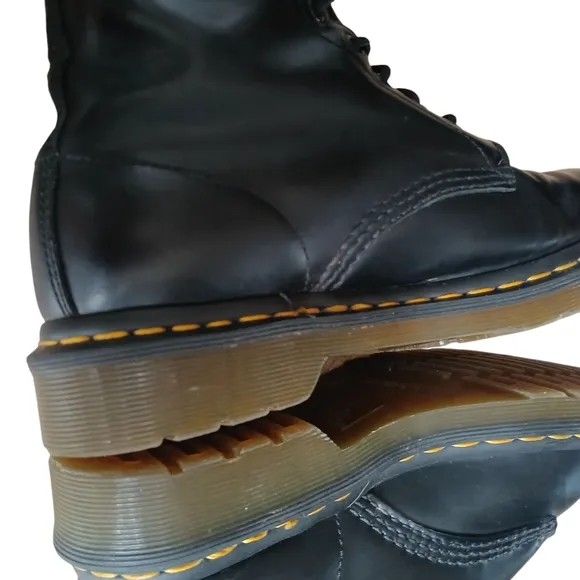 Dr. Martens Boots Leather Upper Heel Pull 1460 Black Leather 8 Eye Women's
