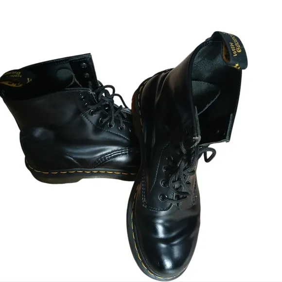 Dr. Martens Boots Leather Upper Heel Pull 1460 Black Leather 8 Eye Women's