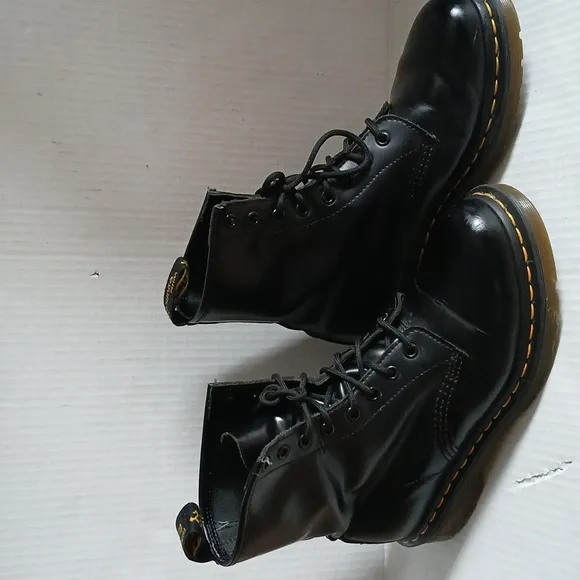 Dr. Martens Boots Leather Upper Heel Pull 1460 Black Leather 8 Eye Women's