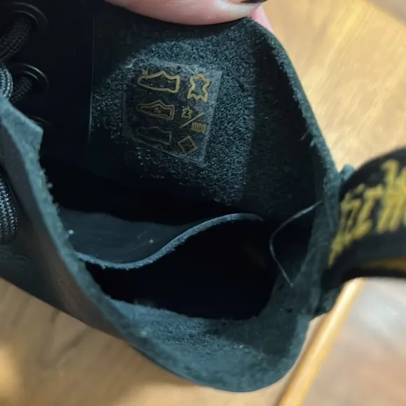 DR. MARTENS :: BOOTS