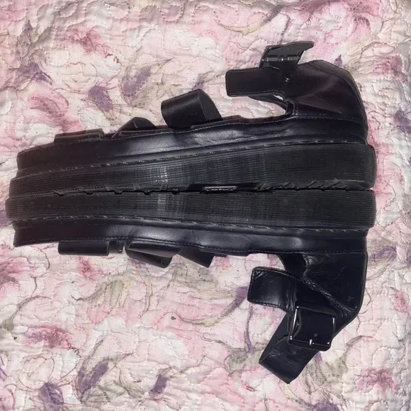 Dr Martens Clarissa Sandals Womens Size 11 Black Leather Quad Platform Gladiator