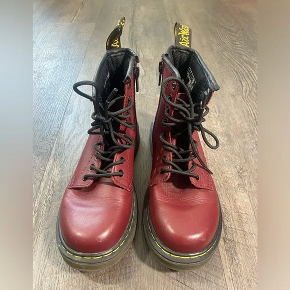 DR MARTENS Delaney Leather Girls Boots