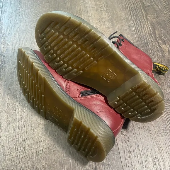 DR MARTENS Delaney Leather Girls Boots