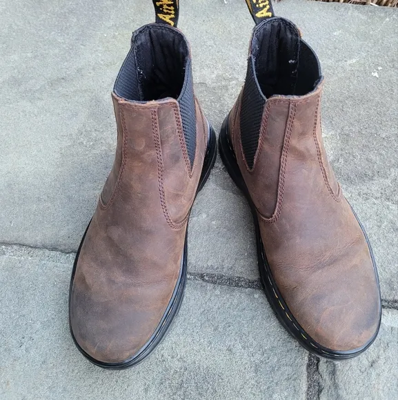Dr. Martens Embury Chelsea boots
