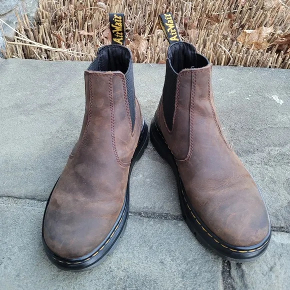 Dr. Martens Embury Chelsea boots