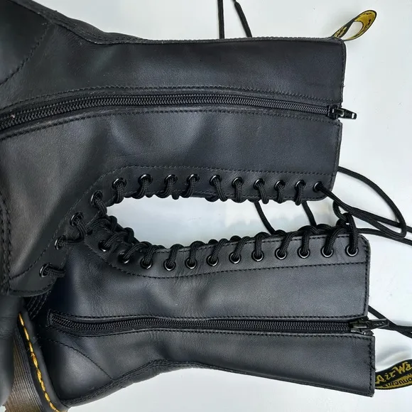 Dr. Martens Floral Embroidered Women's 1914 Vonda Lace Up Boot, Black, size 7