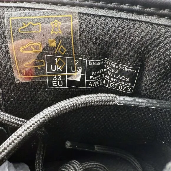 Dr. Martens Junior 1460 Lace Up Boots US G3 B2 EU 33 Black Patent Leather NIB