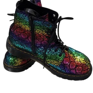 Dr. Martens Pascaly boots with side zipper