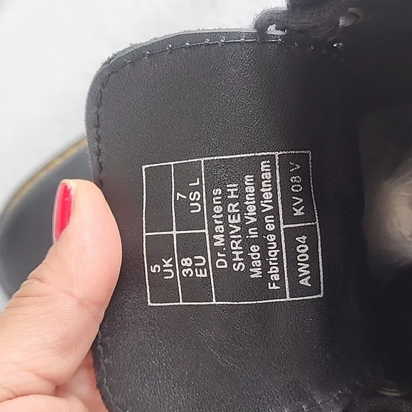 Dr Martens Shriver Hi Size 7 Used