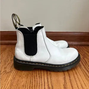 Dr Martens White 2976 Boots Girls Size 1