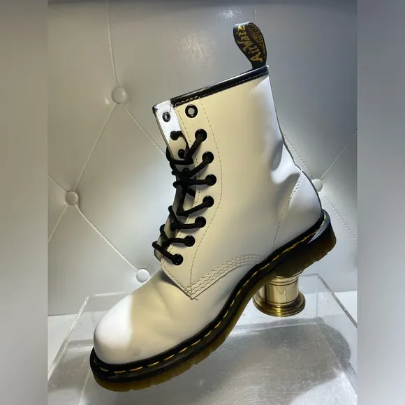 Dr. Martens White Leather 1460 boots sz 39 good condition