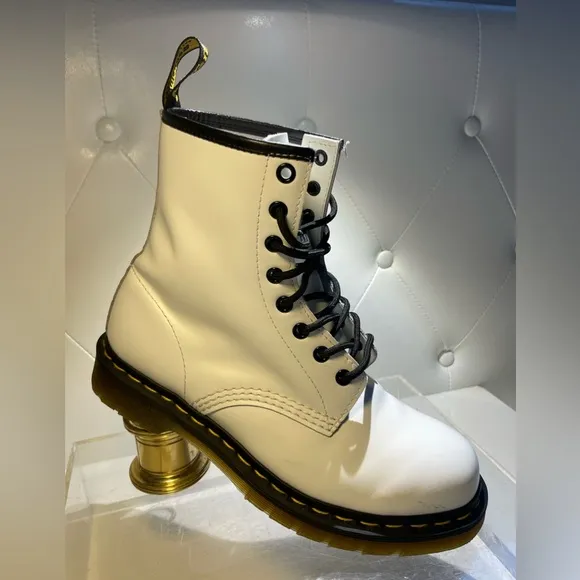 Dr. Martens White Leather 1460 boots sz 39 good condition