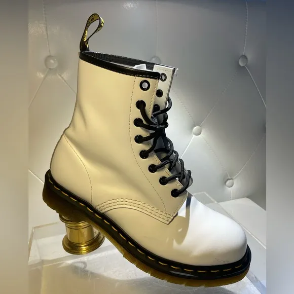 Dr. Martens White Leather 1460 boots sz 39 good condition
