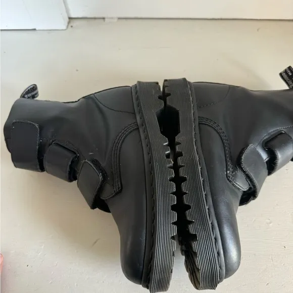 Dr. Martens women’s rare black Coralia boots size 6 (US).