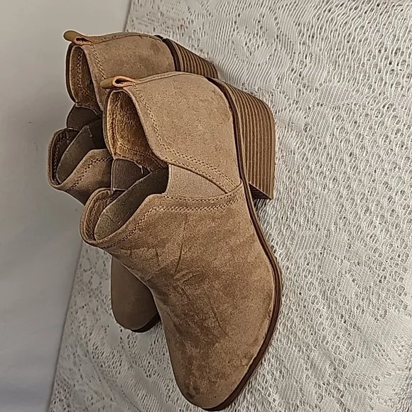 Dr. Scholl's Laurel sustainable comfort Western slip on ankle boots booties 8.5