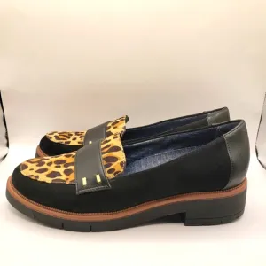 Dr. Scholl's NWOT Grow Up Black and Leopard Loafer Size 6.5