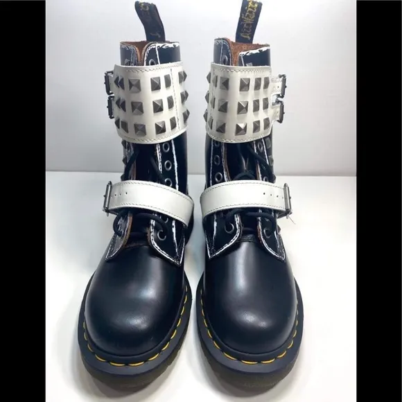 Dr.Martens 1490 Joska Stud Unisex Boots