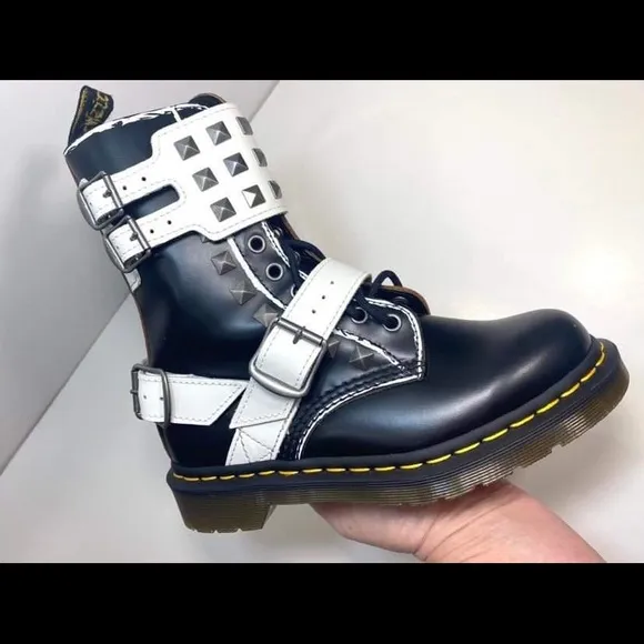 Dr.Martens 1490 Joska Stud Unisex Boots