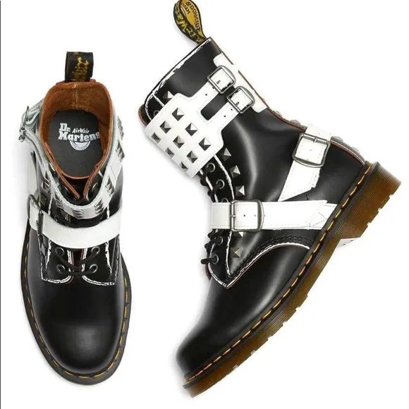 Dr.Martens 1490 Joska Stud Unisex Boots