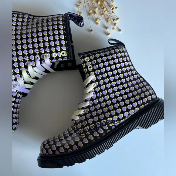 Dr.Martens Junior 1460 Patent Heart Printed Lace Up Boots Size 5 US NWOT