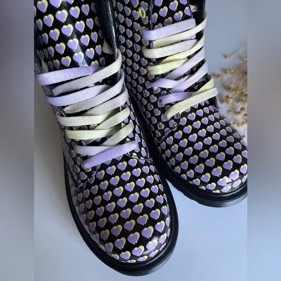 Dr.Martens Junior 1460 Patent Heart Printed Lace Up Boots Size 5 US NWOT