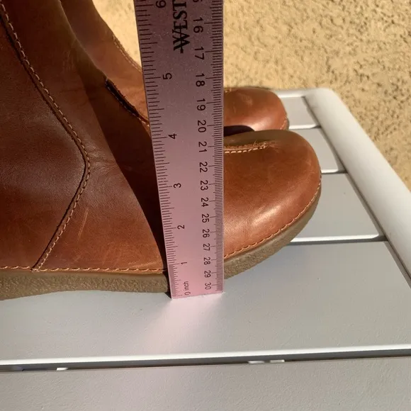 Duluth Trading brown leather boots size 8.5 Medium