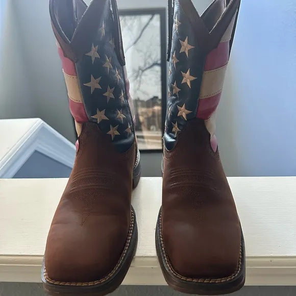 Durango cowboy American flag boots. Worn once.