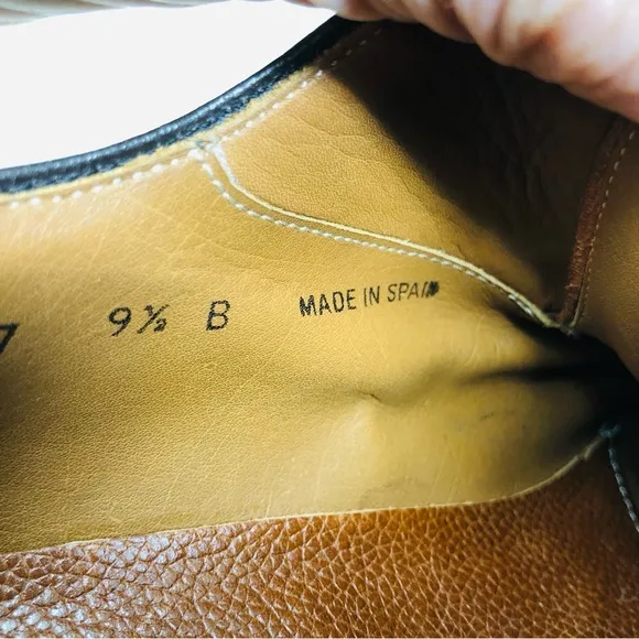 E T Wright Leather Loafers
