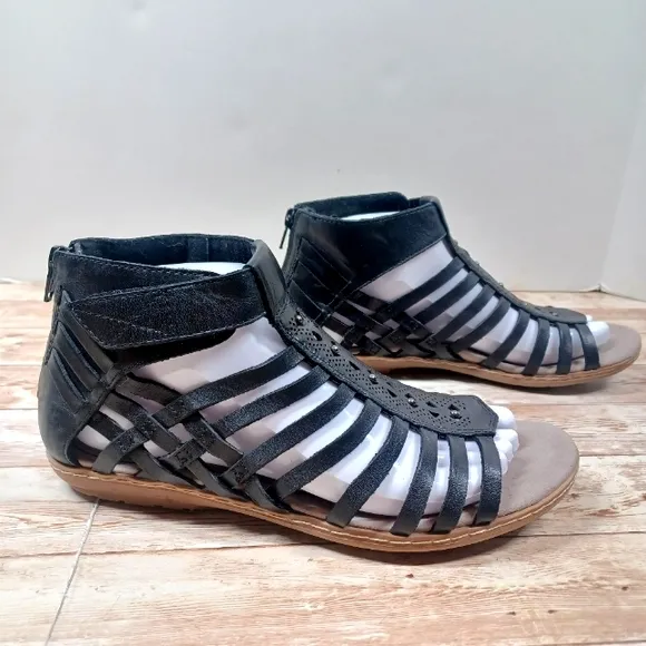 Earth Brand Gladiator Style Black Flat or Low Wedge Sandal Size 8.5 Dress Shoe