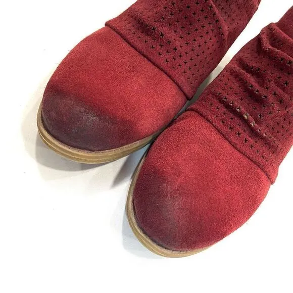 EARTH ORIGINS Suede Booties (Sz 11 wide)