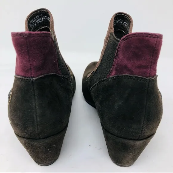 Earthies Genoa Suede Ankle Boots
