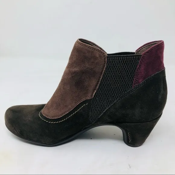 Earthies Genoa Suede Ankle Boots