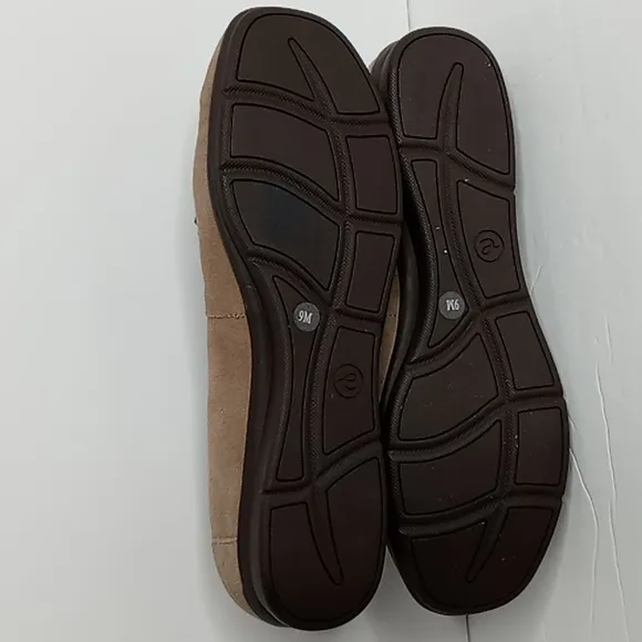 Easy Spirit Women’s Loafers - Fawn Tan Suede Leather - 9M