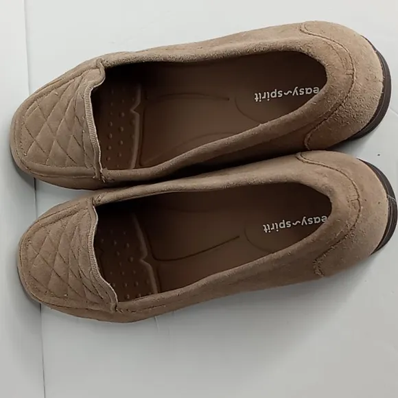 Easy Spirit Women’s Loafers - Fawn Tan Suede Leather - 9M