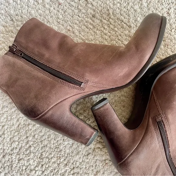 ECCO Brown Leather Heeled Boots, Sz 37‎