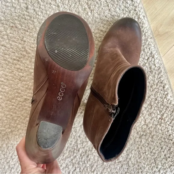ECCO Brown Leather Heeled Boots, Sz 37‎