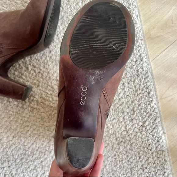 ECCO Brown Leather Heeled Boots, Sz 37‎