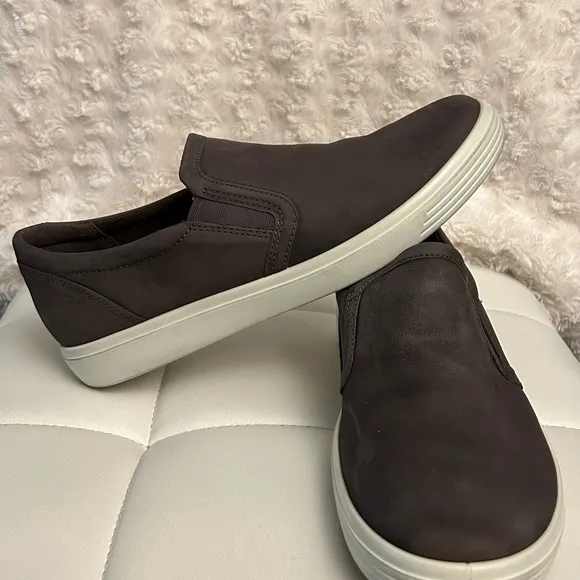 Ecco Brown Loafers Comfortable Slip-Ons/ ZIZE 9.5