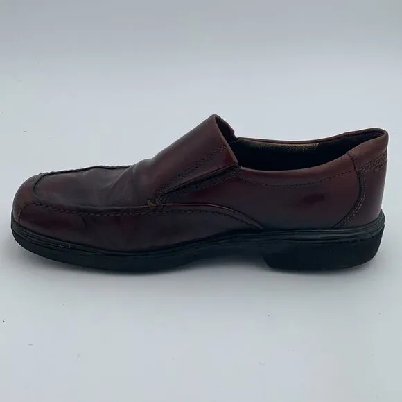 ECCO mahogany, brown leather slip on men’s loafers ￼size 43