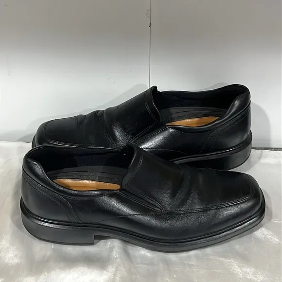 ECCO Men Helsinki 2 Slip-On Leather Loafers Size EU44-US10-10.5 BLACK dress shoe