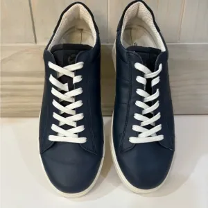 ECCO Men’s Navy Blue Leather Sneakers