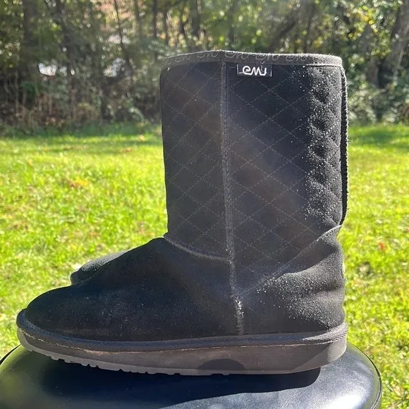 EMU Australian Made Classic Style Suede Sheepskin Boots with Wool lining