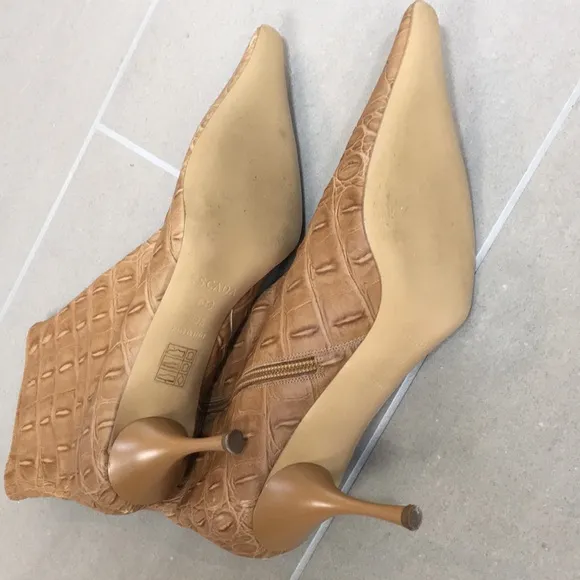 Escada Boots 39.5 Camel Croc style booties