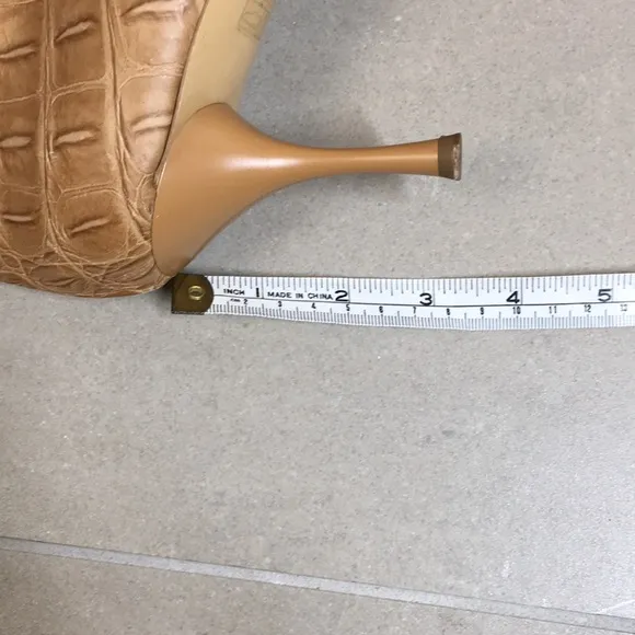 Escada Boots 39.5 Camel Croc style booties
